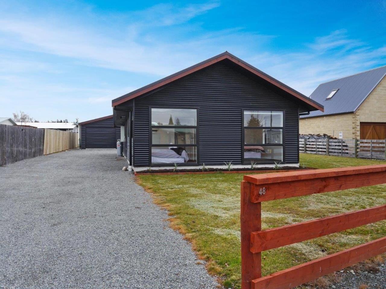 Villa Townhouse Feel In Irishman à Twizel Extérieur photo